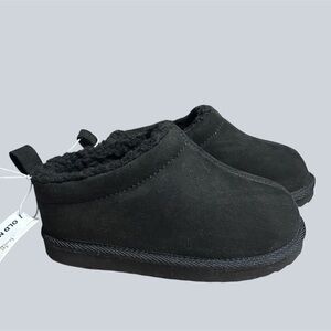 Old Navy Black Slip-On Footwear